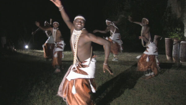 Akayzwe et Urugangazi - Danses et percussions de Burundi et Rwanda