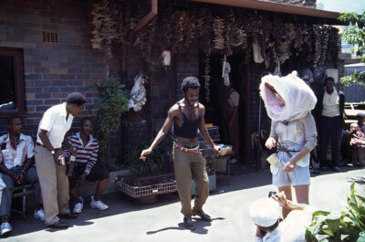Chicken Movie. Cluck! / Rina Sherman